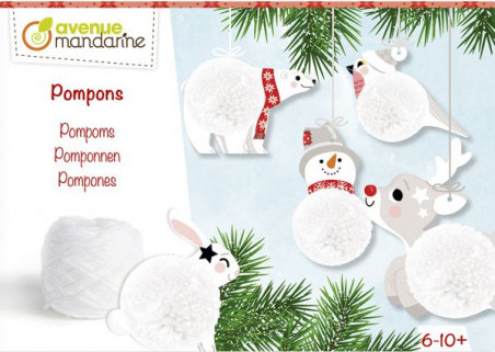 Pompons à suspendre sur le thème de Noël